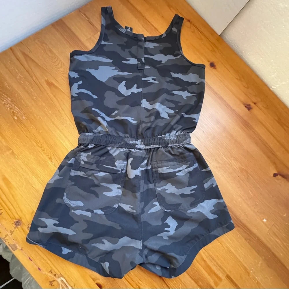 Athleta girl camouflage romper size 7